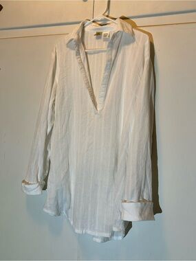 Islander White Long-Sleeve Women's Tunic Shirt
